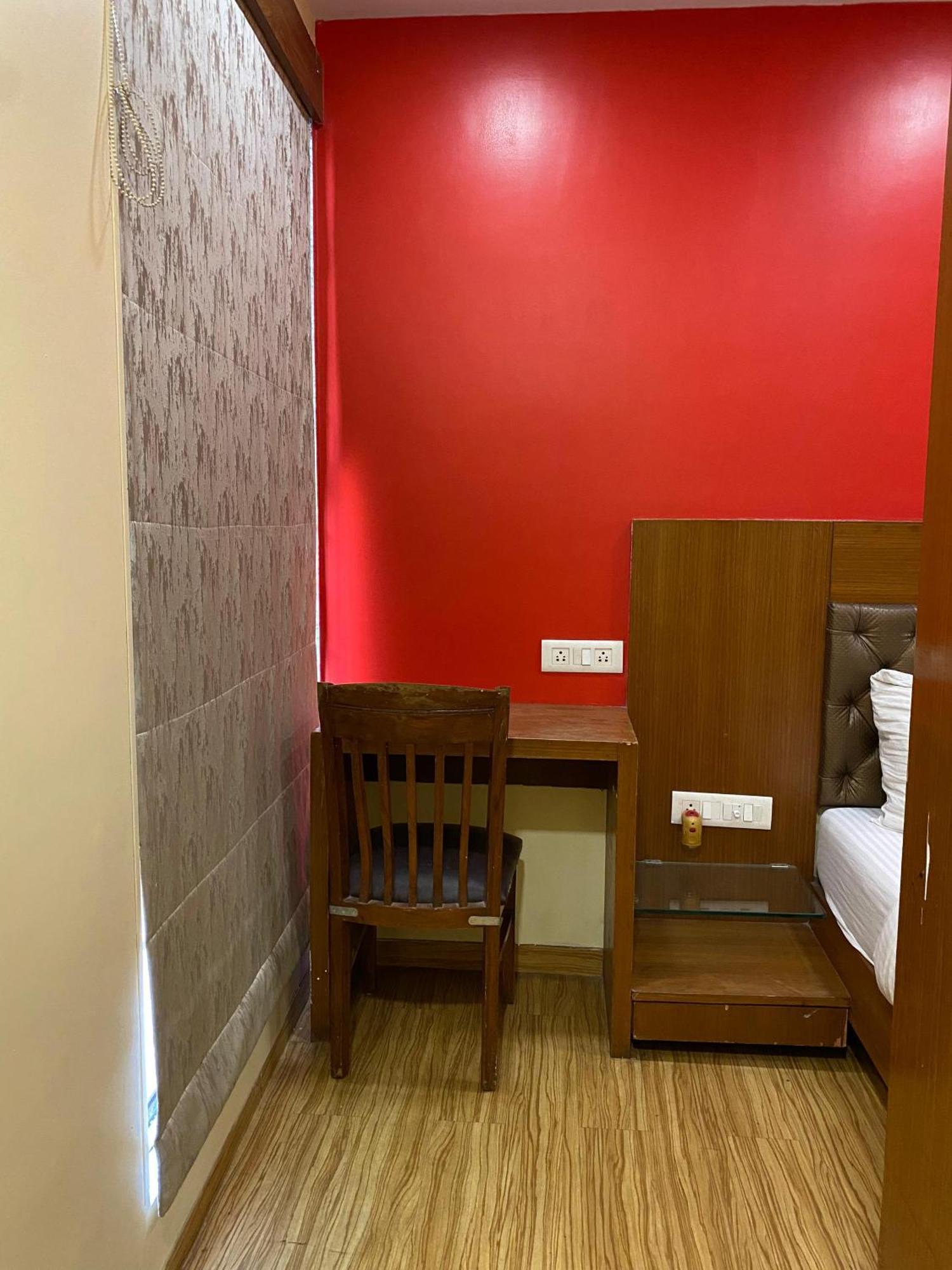Hotel Arton Regency Near Terminal 2 Airport Bombay Eksteriør billede