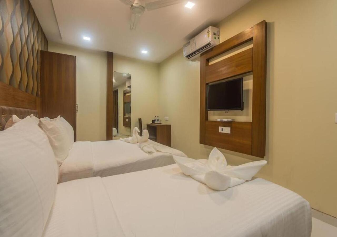 Hotel Arton Regency Near Terminal 2 Airport Bombay Eksteriør billede
